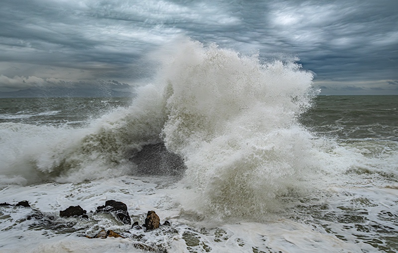 La llevantada: Fort onatge