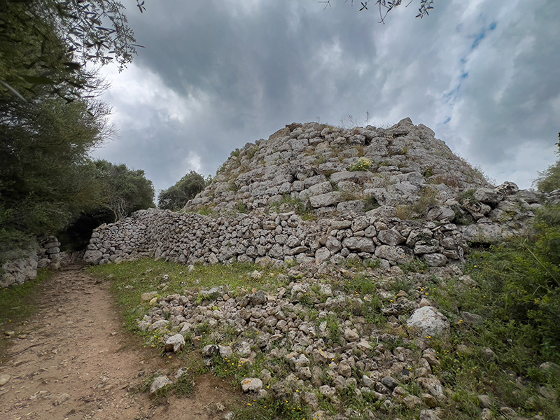 Caminant pel Poblat de Torrellafuda
