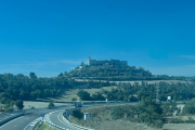 Passejant per:  Montfalcó Murallat