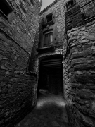 Passejant per:  Montfalcó Murallat