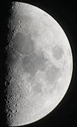 La lluna satel-lit de la Terra, al 54%.